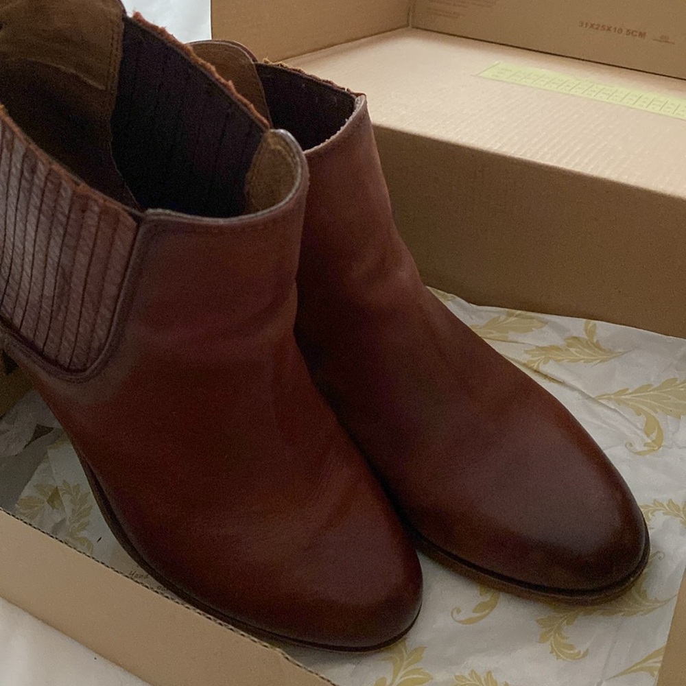 Sofft Brown Leather Boots - Picture 5 of 7